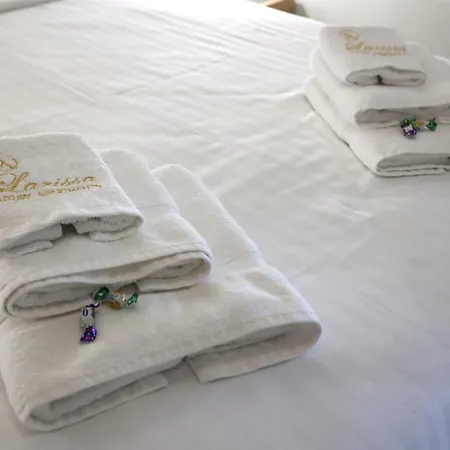 La Luxury Peneus ラリサ