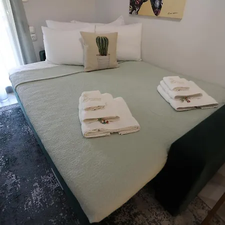 La Luxury Peneus Larissa